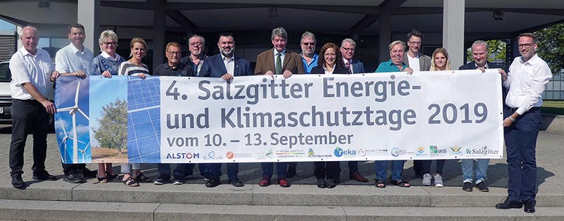 Gruppenfoto zum Pressetermin der Stadt Salzgitter mit Projektpartner*innen der "Energie- und Klimaschutztage 2019"